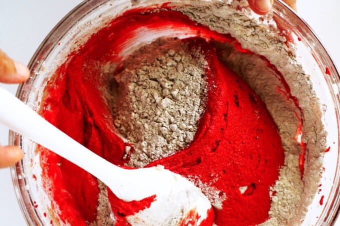 Incorporating the Dry Ingredients