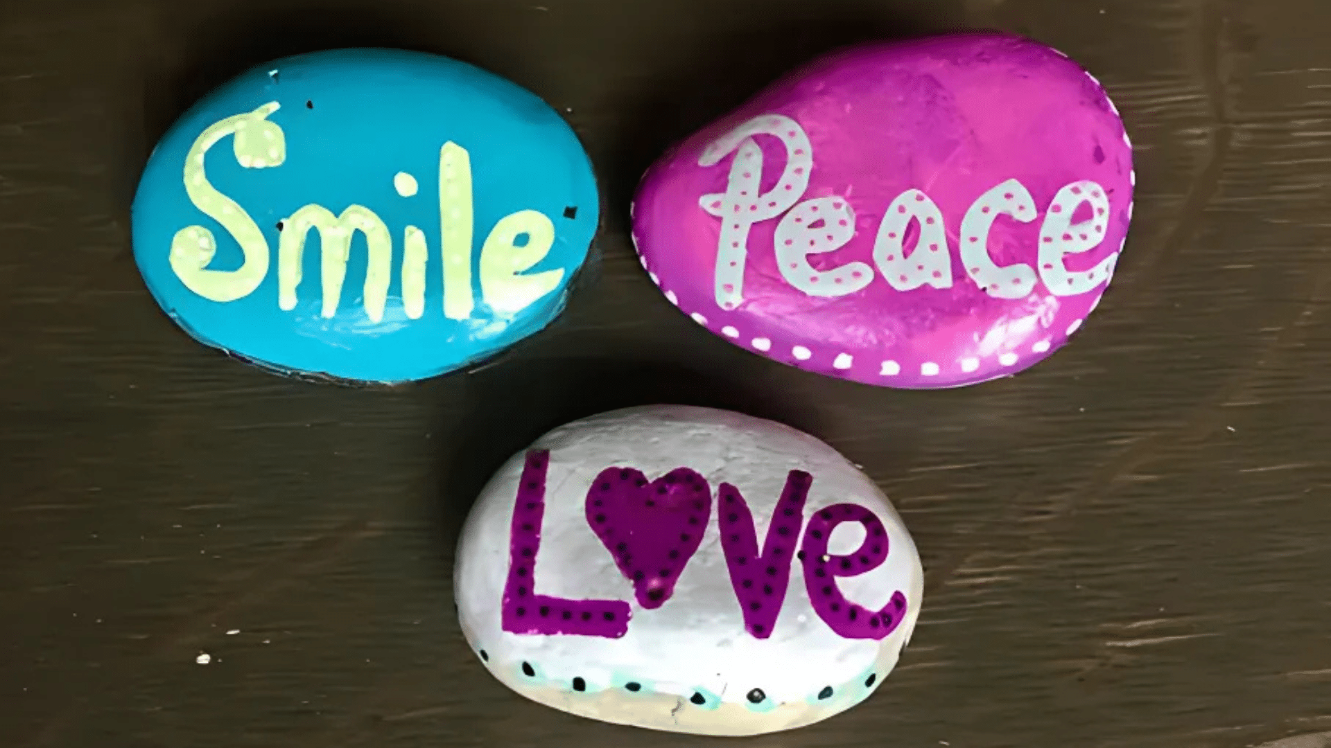 Painted_Rock_Paperweight
